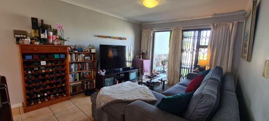 To Let 2 Bedroom Property for Rent in Burgundy Estate Western Cape